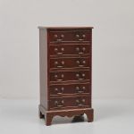 1073 9264 CHEST OF DRAWERS
